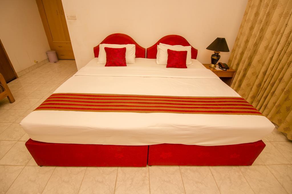 Laurel Hotels Ltd. Dhaka Room photo